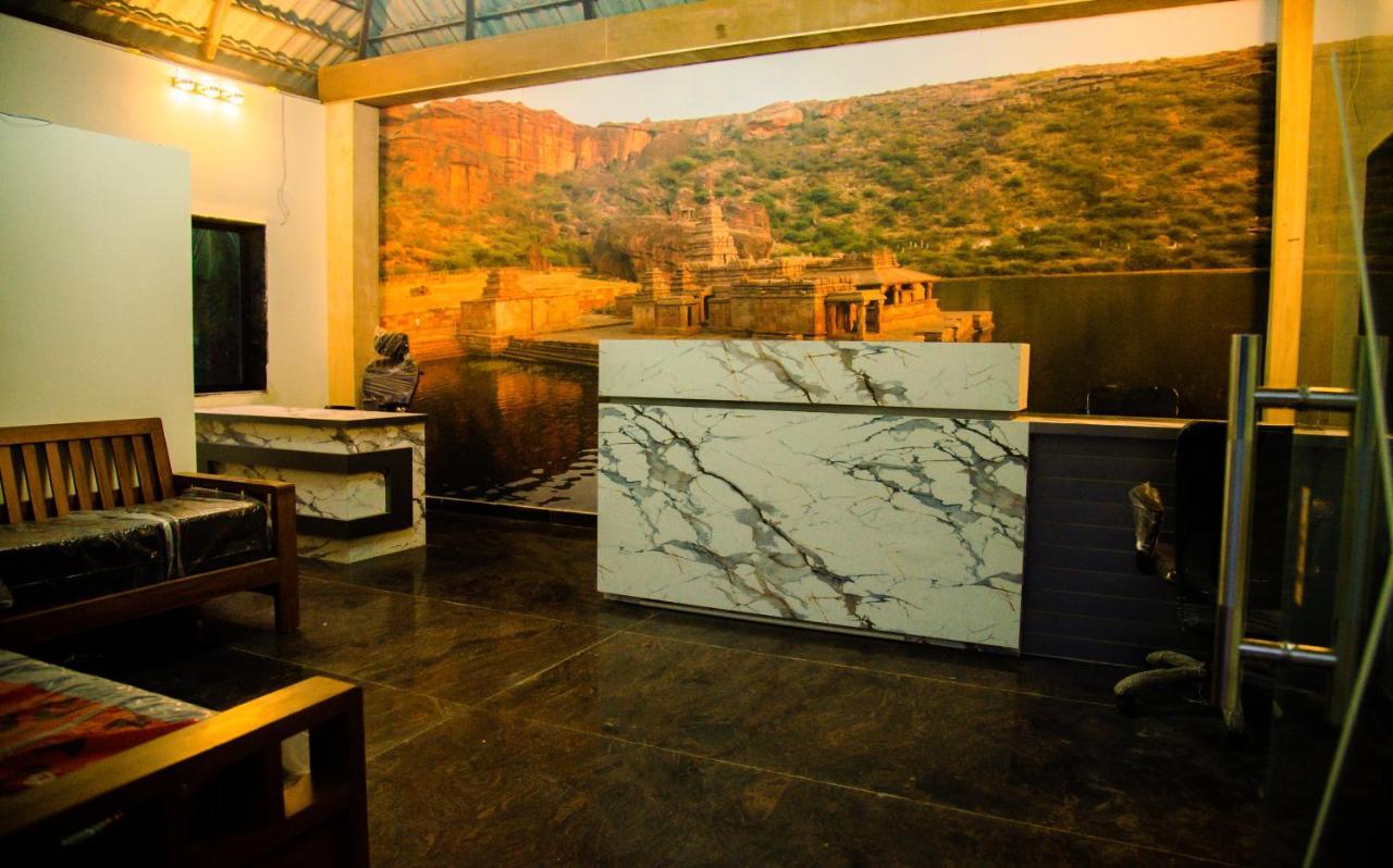 Sterling Banashree Badami Hotel Exterior foto