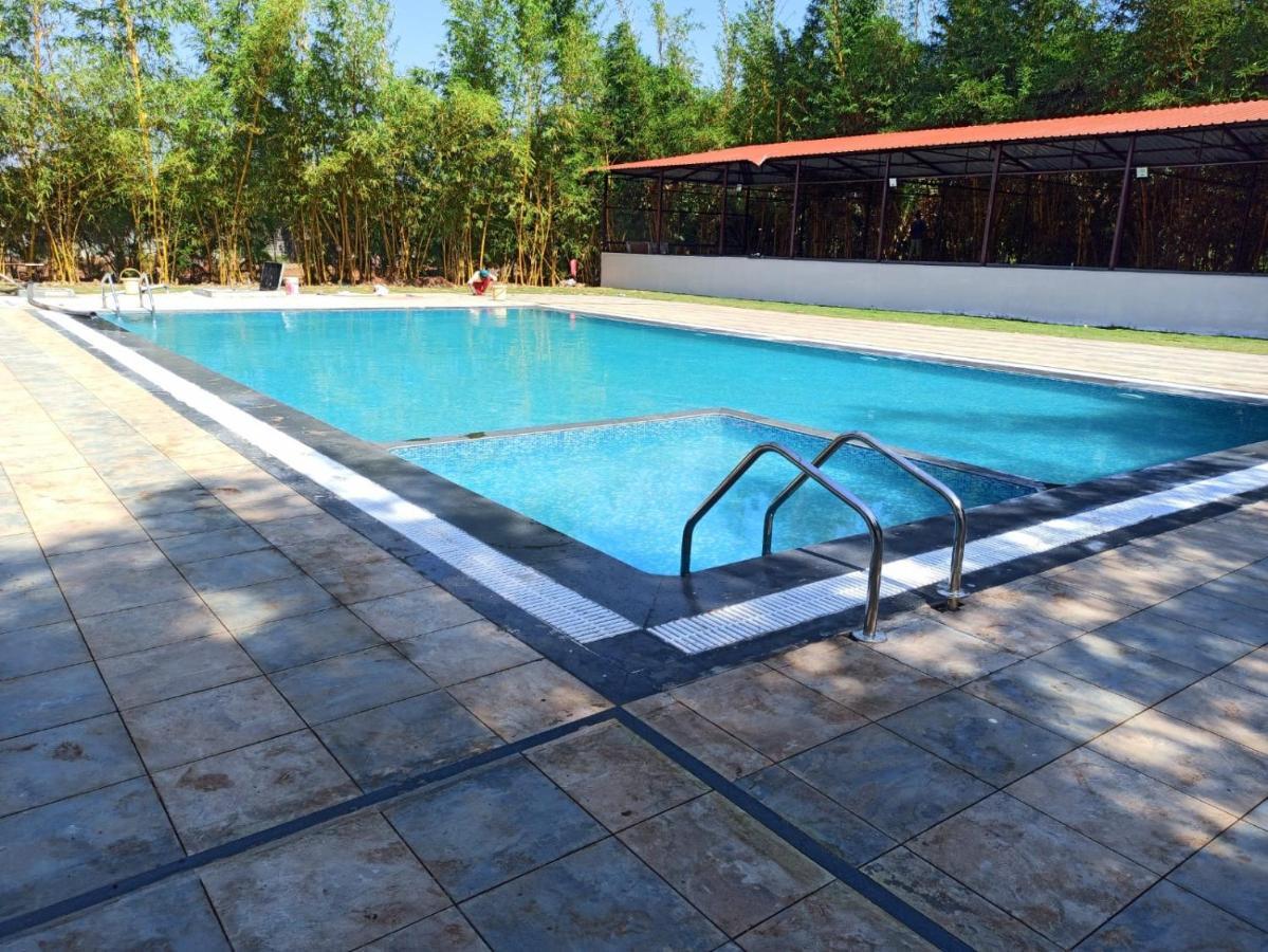 Sterling Banashree Badami Hotel Exterior foto